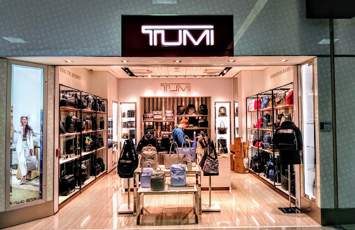 TUMI Store - Houston Airport