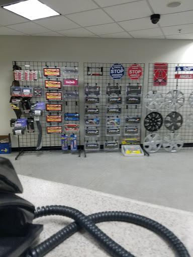 Toyota Dealer «Claremont Toyota», reviews and photos, 601 Auto Center Dr, Claremont, CA 91711, USA