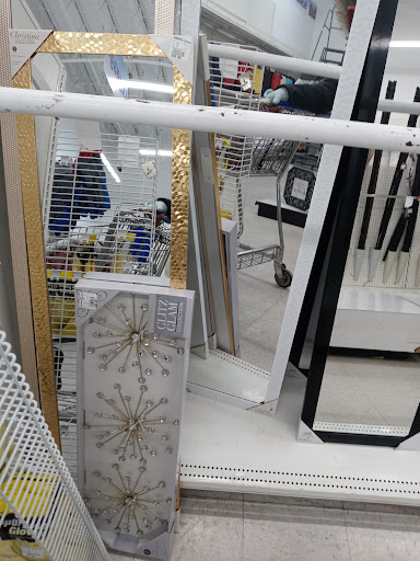 Department Store «Shoppers World (#25 Reisterstown Plaza)», reviews and photos, 6790 Reisterstown Rd, Baltimore, MD 21215, USA