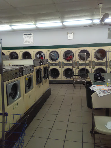 Grocery Store «Fifth Avenue Village Market», reviews and photos, 1389 5th Ave #1, Bay Shore, NY 11706, USA