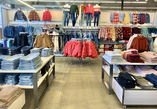 Clothing Store «Old Navy», reviews and photos, 90 Pleasant Valley St, Methuen, MA 01844, USA
