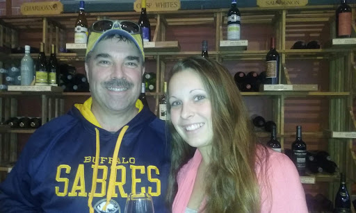 Wine Bar «Wine Guyz», reviews and photos, 122 King St, La Crosse, WI 54601, USA