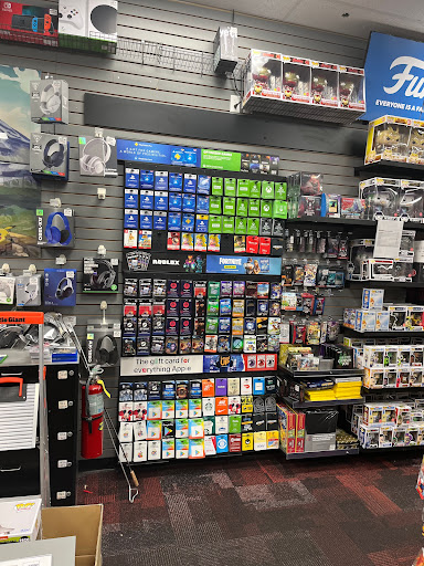 Video Game Store «GameStop», reviews and photos, 1605 W Dorothy Ln, Kettering, OH 45439, USA