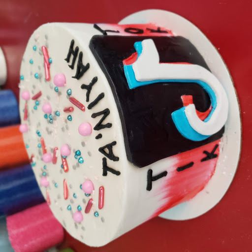 Wedding Bakery «Cake, Hope, & Love», reviews and photos, 1490 N Fairfield Rd, Dayton, OH 45432, USA