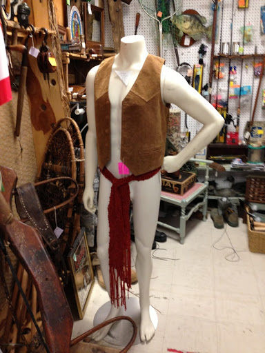 Flea Market «Fort Walton Beach Flea Market», reviews and photos, 125 Eglin Pkwy SE, Fort Walton Beach, FL 32548, USA