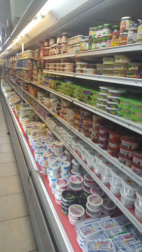 Kosher Grocery Store «South Florida Kosher Meats Inc», reviews and photos, 1324 NE 163rd St, North Miami Beach, FL 33162, USA