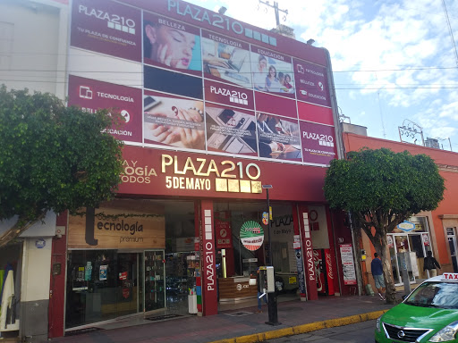 Plaza 210