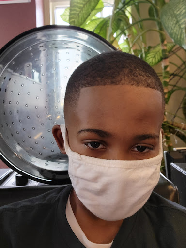 Barber Shop «Handsome Barber Shop», reviews and photos, 2701 N Teutonia Ave, Milwaukee, WI 53206, USA