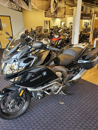 BMW Motorcycle Dealer «BMW Motorcycles of Western Oregon», reviews and photos, 12010 SW Garden Pl, Portland, OR 97223, USA