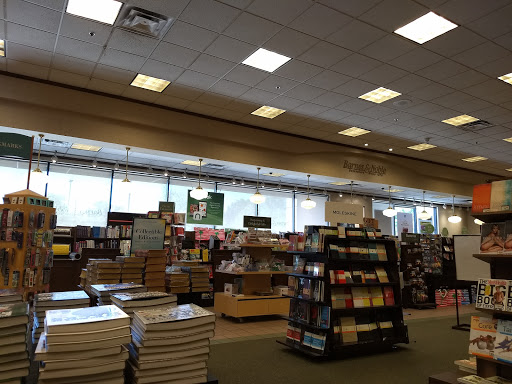 Book Store «Barnes & Noble», reviews and photos, 11500 Financial Centre Pkwy, Little Rock, AR 72211, USA