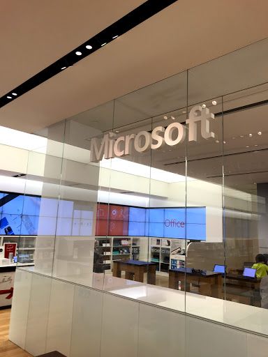 Computer Store «Microsoft Store», reviews and photos, 5015 Westheimer Rd A2421, Houston, TX 77056, USA