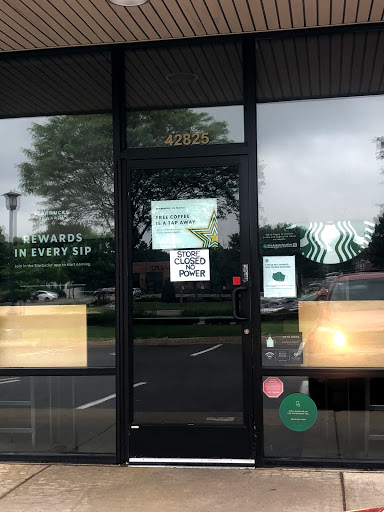 Coffee Shop «Starbucks», reviews and photos, 42825 Woodward Ave, Bloomfield Hills, MI 48304, USA