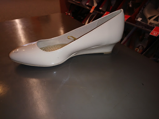 Shoe Store «Payless ShoeSource», reviews and photos, 27771 Dequindre Rd, Madison Heights, MI 48071, USA
