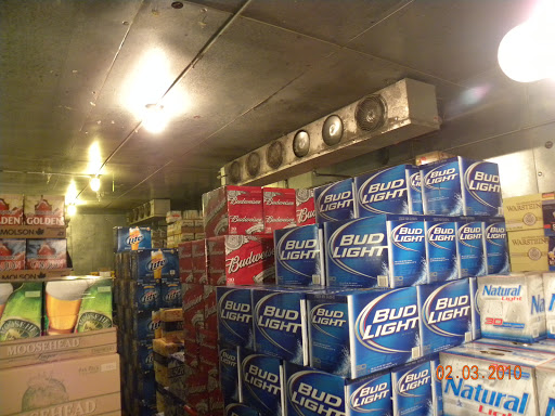 Wine Store «Wells Discount Liquors», reviews and photos, 6310 York Rd, Baltimore, MD 21212, USA