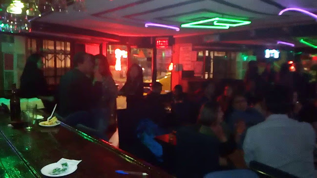 Julio's Karaoke Bar - Quito