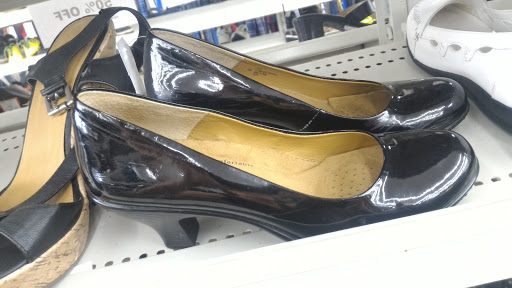 Thrift Store «Ohio Thrift Store», reviews and photos, 5738 Columbus Square, Columbus, OH 43231, USA