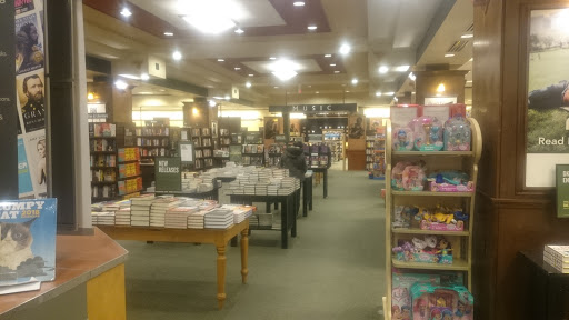Book Store «Barnes & Noble», reviews and photos, 6260 Seven Corners Center, Falls Church, VA 22044, USA