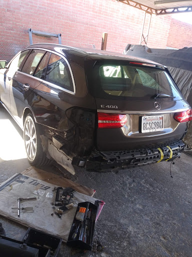 Auto Body Shop «T & C Body Shop», reviews and photos, 3836 139th St #2, Hawthorne, CA 90250, USA