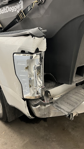 Auto Repair Shop «Fairway Collision & Auto Center», reviews and photos, 125 County Rd F E E, Vadnais Heights, MN 55127, USA