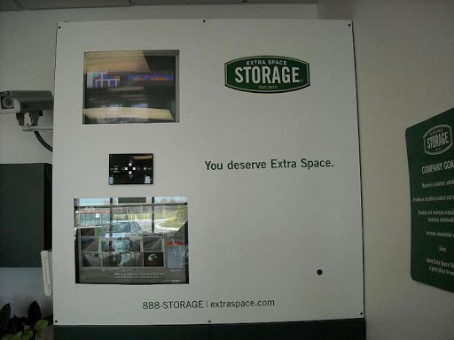 Storage Facility «Extra Space Storage», reviews and photos, 1812 N Larkin Ave, Crest Hill, IL 60403, USA
