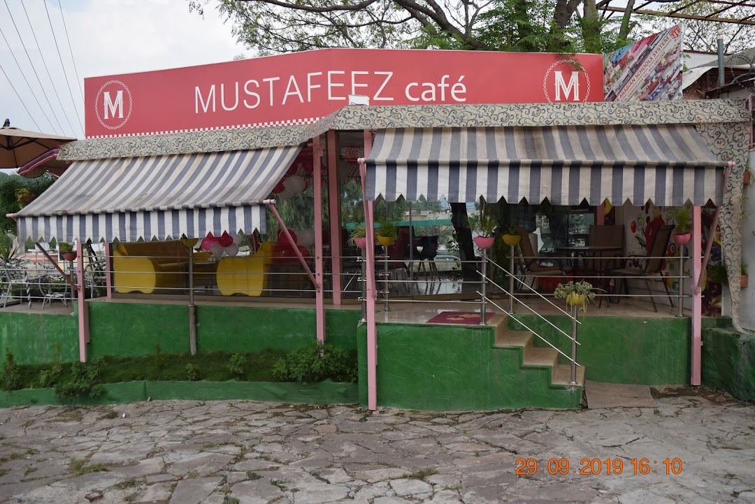 CAFE De MUSTAFEEZ