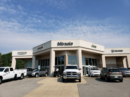 Jeep Dealer «Miracle Chrysler Dodge Jeep Ram», reviews and photos, 1290 Nashville Pike, Gallatin, TN 37066, USA