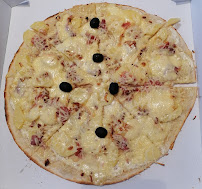 Plats et boissons du Pizzeria L'appel à Pizza à Fleury - n°12
