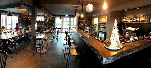 SALT KITCHEN & BAR