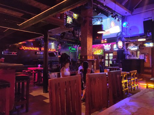Bars with reserved areas for couples in Phuket
