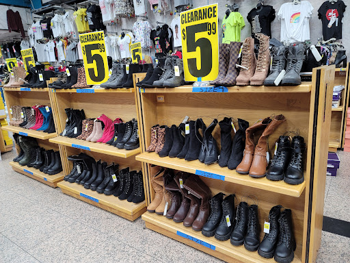 Clothing Store «V.I.M.», reviews and photos, 863 Broad St, Newark, NJ 07102, USA