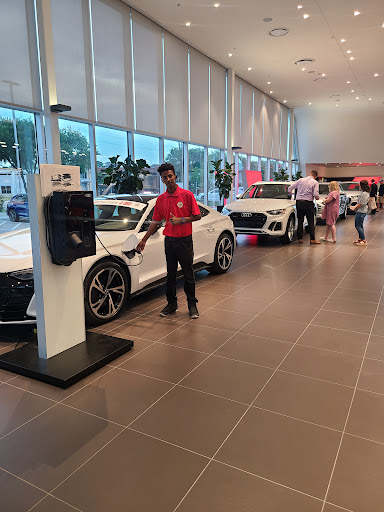 Audi Dealer «Audi Dallas», reviews and photos, 5033 Lemmon Ave, Dallas, TX 75209, USA