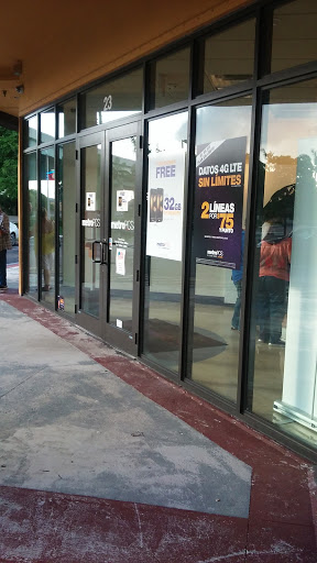 Cell Phone Store «MetroPCS Corporate Store», reviews and photos, 7780 NW 25th St, Miami, FL 33126, USA