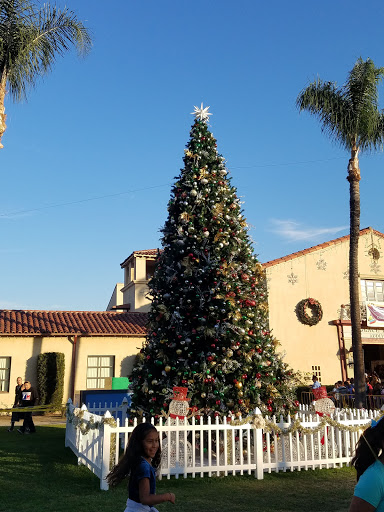 Community Center «El Monte Community Center», reviews and photos, 3130 Tyler Ave, El Monte, CA 91731, USA