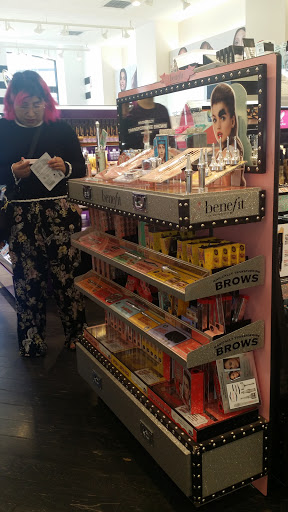 Cosmetics Store «SEPHORA», reviews and photos, 639 E Shaw Ave, Fresno, CA 93710, USA