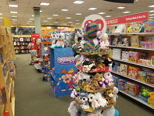 Book Store «Barnes & Noble», reviews and photos, 17111 Haggerty Rd, Northville, MI 48168, USA