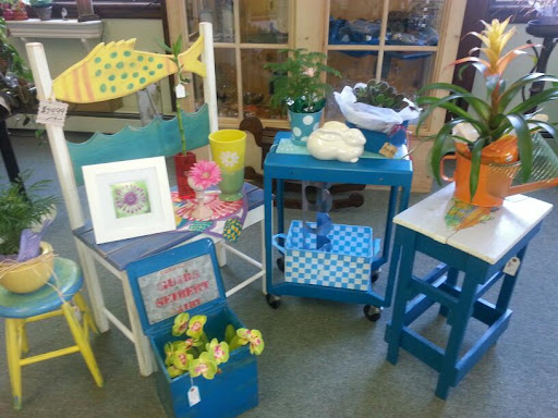 Consignment Shop «Old Bank Flowers Art and Marketplace», reviews and photos, 66 Main St, East Hampton, CT 06424, USA