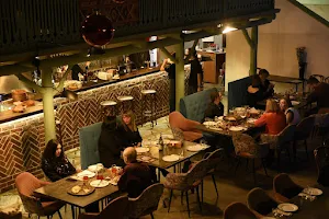 Ресторан Orero в Саратове | Кафе, банкетный зал, доставка еды image