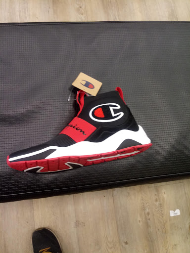 Shopping Mall «Liberty Court Shopping Center», reviews and photos, 8660 Liberty Rd, Randallstown, MD 21133, USA