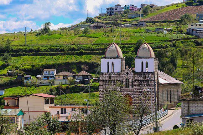 Opiniones de Iglesia Católica de Constantino Fernández en Ambato - Iglesia