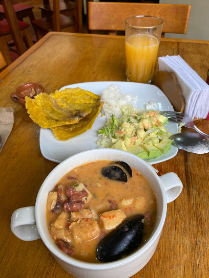 La Cazuela Restaurante