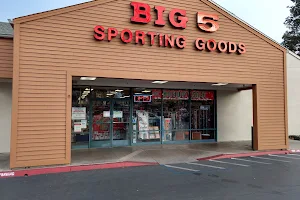 Big 5 Sporting Goods image