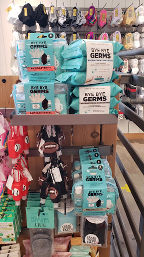 Shoe Store «DSW Designer Shoe Warehouse», reviews and photos, 23171 W Outer Dr, Allen Park, MI 48101, USA