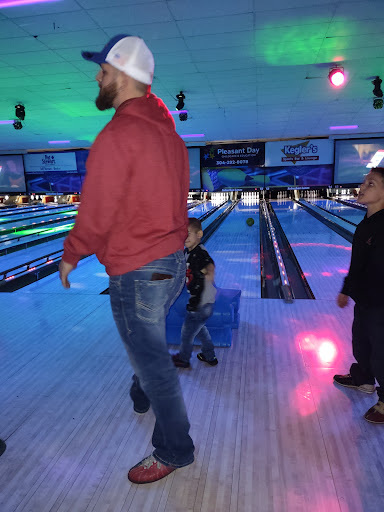 Bowling Alley «Suburban Bowling Lanes», reviews and photos, 735 Chestnut Ridge Rd, Morgantown, WV 26505, USA