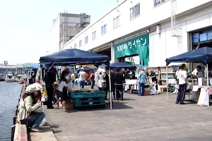 Funabashi Harbor Morning Market image