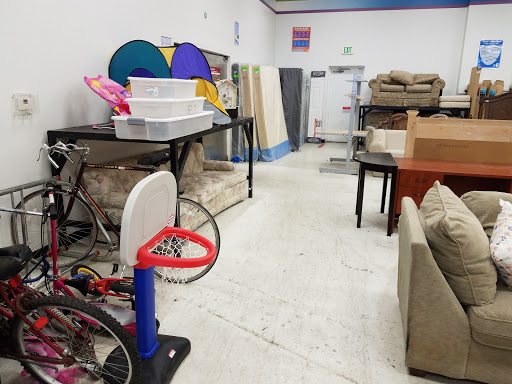 Thrift Store «Gilbert & Guadalupe Goodwill Retail Store & Donation Center», reviews and photos, 868 N Gilbert Rd, Gilbert, AZ 85234, USA