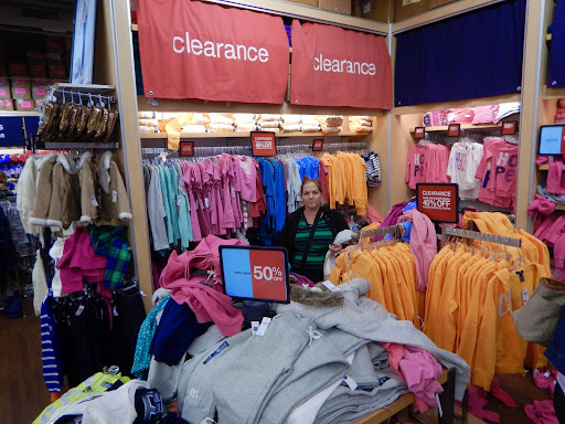 Shopping Mall «Orlando Outlet Marketplace», reviews and photos, 5269 International Dr, Orlando, FL 32819, USA