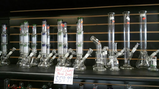 Vaporizer Store «Still Smokin Smoke Shop & Vape Bar», reviews and photos, 6359 Westheimer Rd, Houston, TX 77057, USA