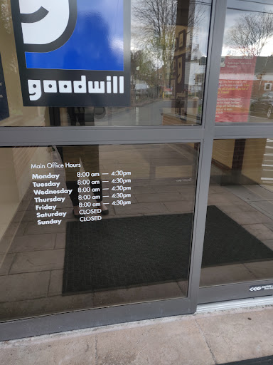 Donations Center «Goodwill Hartford Donation Station», reviews and photos, 315 New Park Ave, Hartford, CT 06106, USA