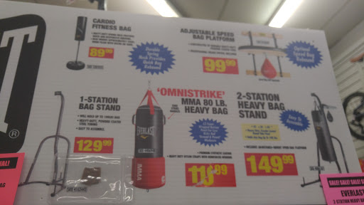 Sporting Goods Store «Big 5 Sporting Goods - Fresno», reviews and photos, 5488 N Blackstone Ave, Fresno, CA 93710, USA