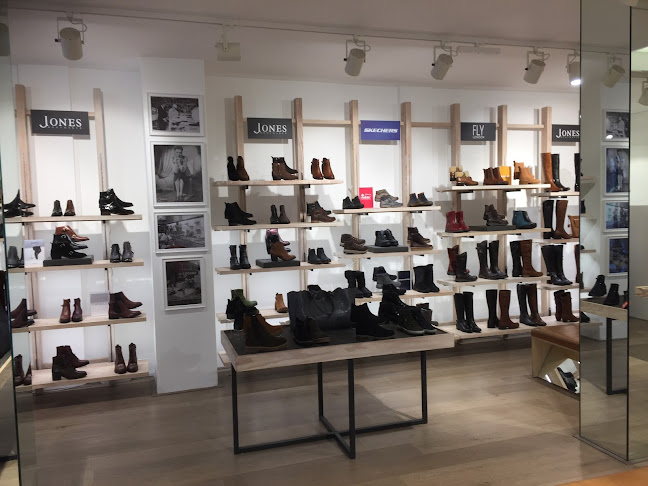 Jones Bootmaker Covent Garden - Shoe store